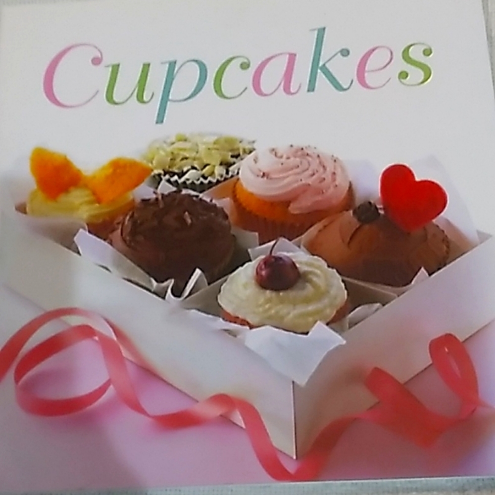 (3/$10) Cupcakes Cookbook